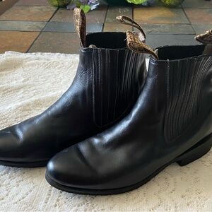 Black Leather Boots with Elastic Panels Unisex Size 26